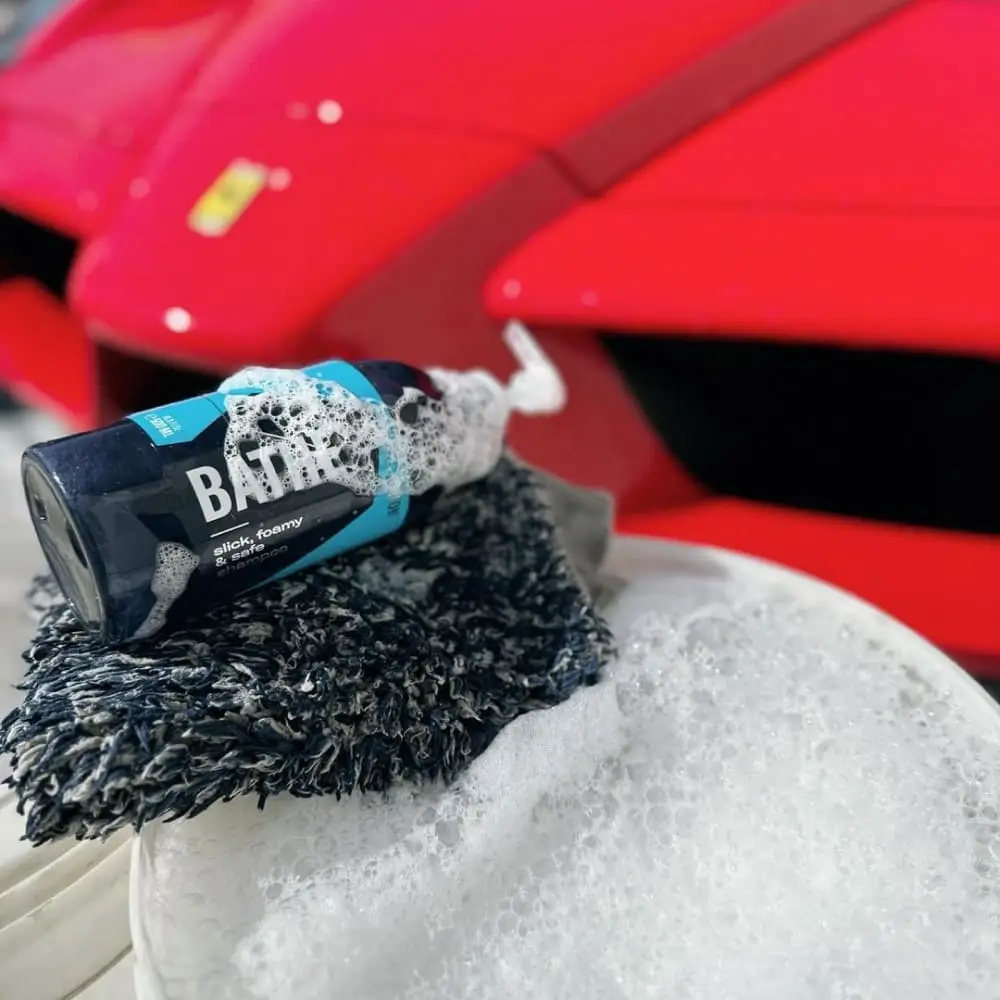 GYEON QM Bathe PH Nötr Cilalı Oto Şampuanı - 4000 ml -Yüksek Konsantre Jel Araç Yıkama Köpüğü - Image 6