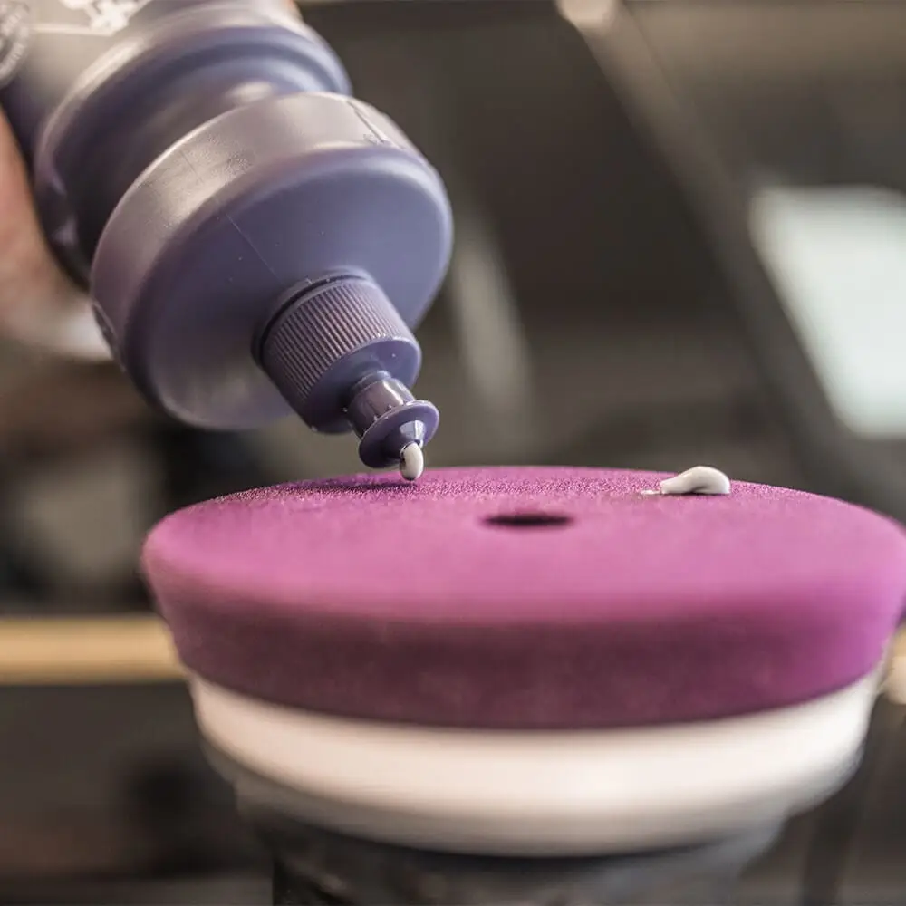 GYEON QM Compound Çizik Giderici Pasta - 1000 ml - Image 4