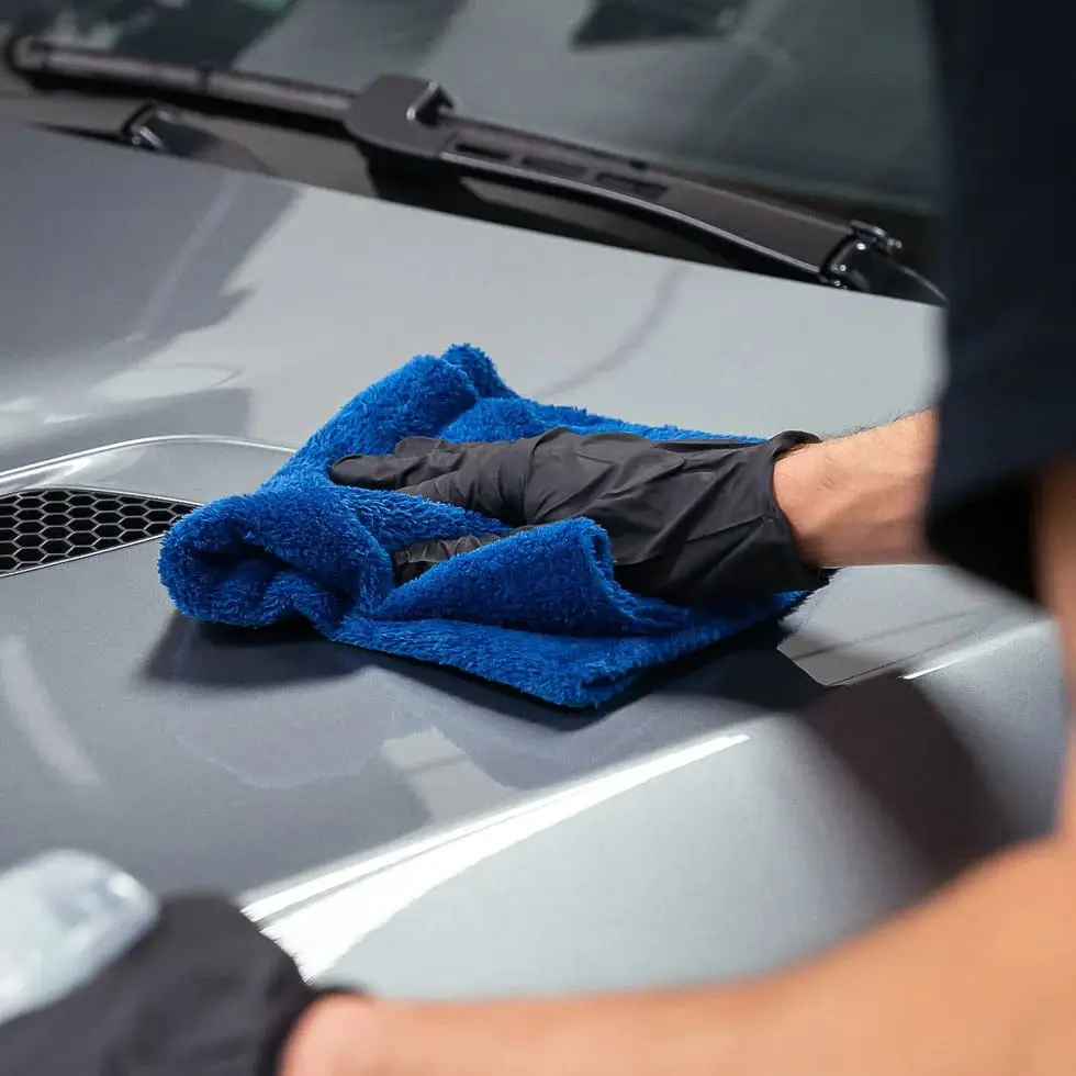 GYEON QM SoftWipe EVO Lazer Kesim Peluş Pasta Cila Bezi - 40x40 cm - Image 6