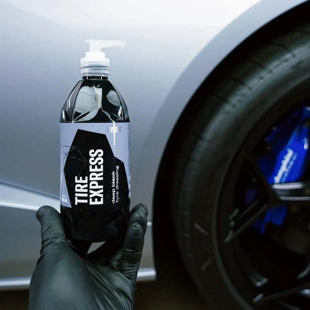 GYEON QM Tire Express Lastik Parlatıcı ve Koruyucu - 1000 ml -Su Bazlı Jel Oto Lastik Cilası - Image 4