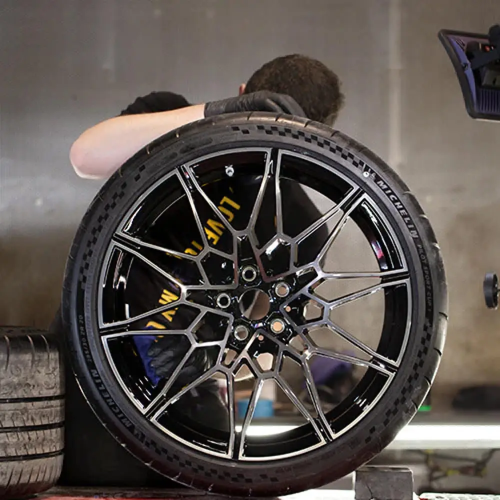 GYEON QM Tire Express Lastik Parlatıcı ve Koruyucu - 1000 ml -Su Bazlı Jel Oto Lastik Cilası - Image 6